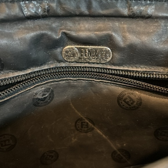 Fendi large crocodile embossed black leather clutch bag with removable straps - Picture 5 of 7